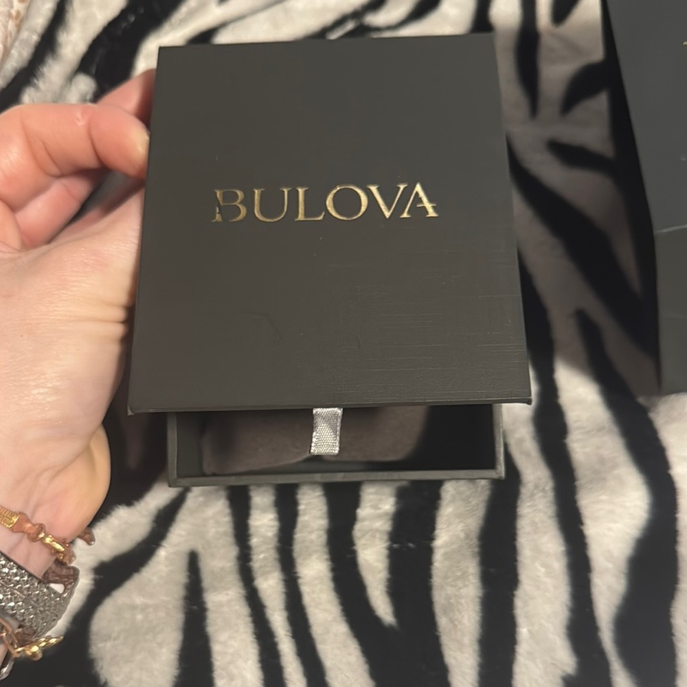 Bulova Watch Box - Picture 2 of 7